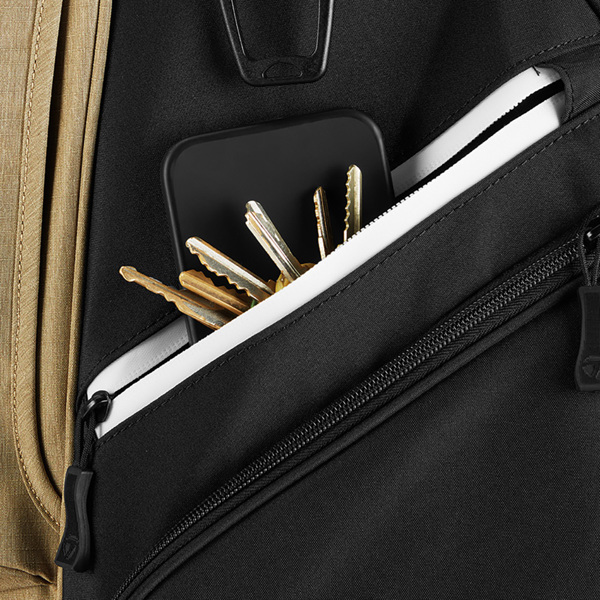 tm24acc je822 n2686901 cartlite black tan dtl v1