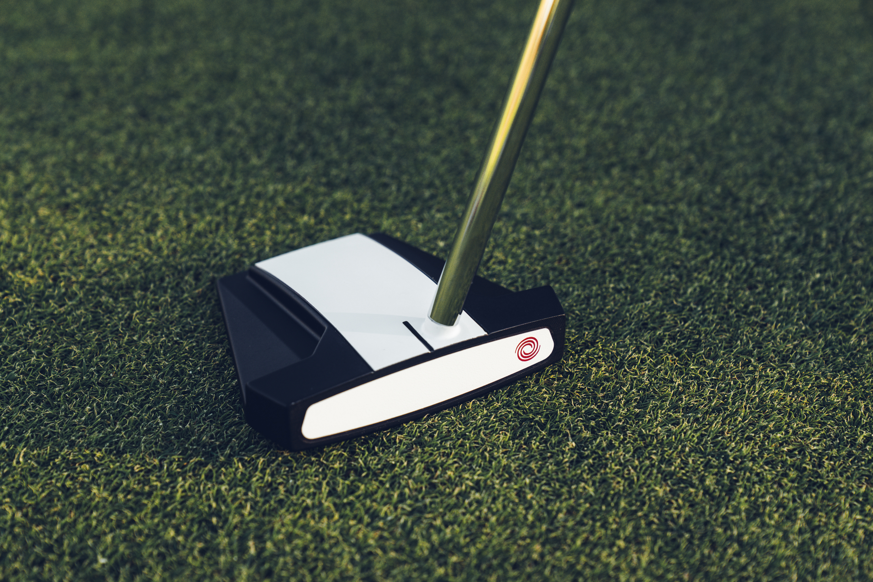 Odyssey White Hot Versa Twelve Center Shaft Putter - GolfOnline